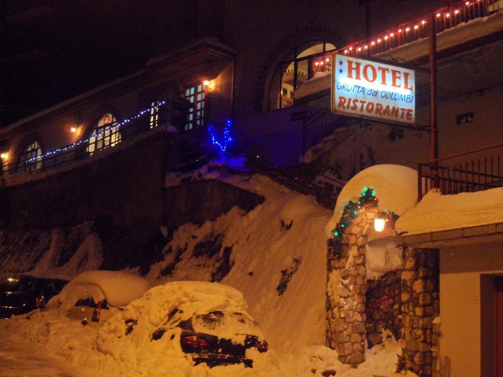 Grotta Dei Colombi Hotel Scanno Exterior foto